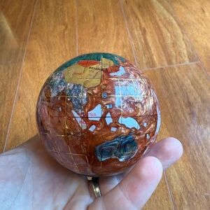 Alexander Kalifano 3” Gemstone Globe Paperweight Cooper Color Oceans World Globe